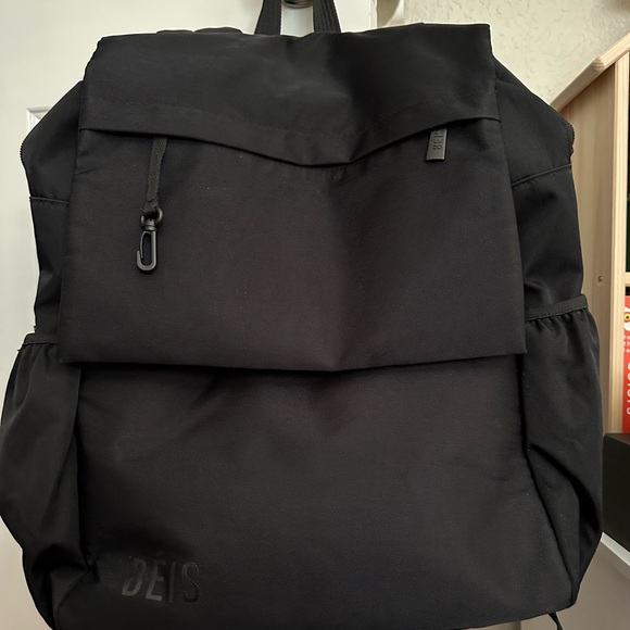 ❤️ BEIS ultimate diaper backpack ❤️ - Picture 3 of 7